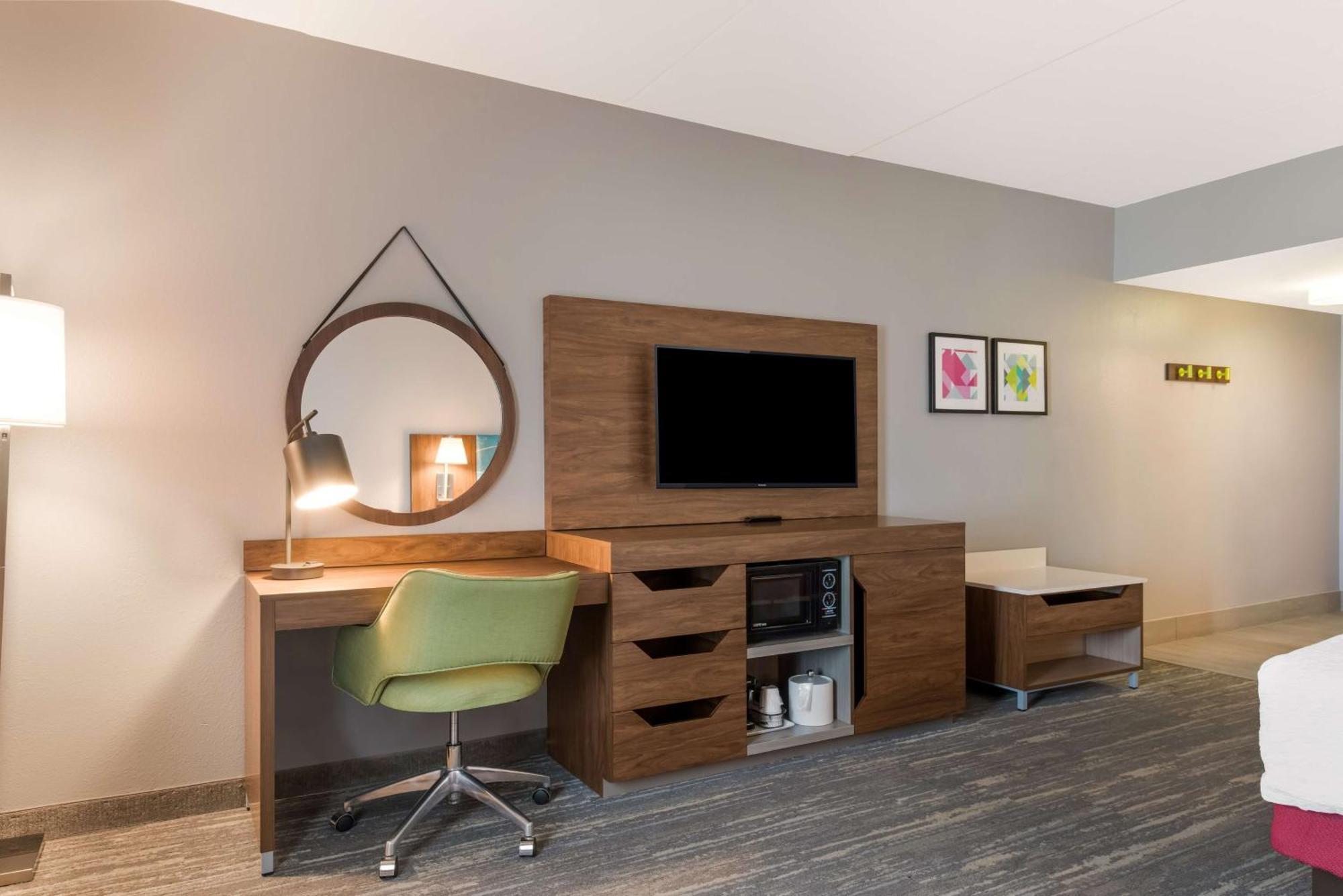 Hampton Inn & Suites Charlotte-Airport Екстериор снимка