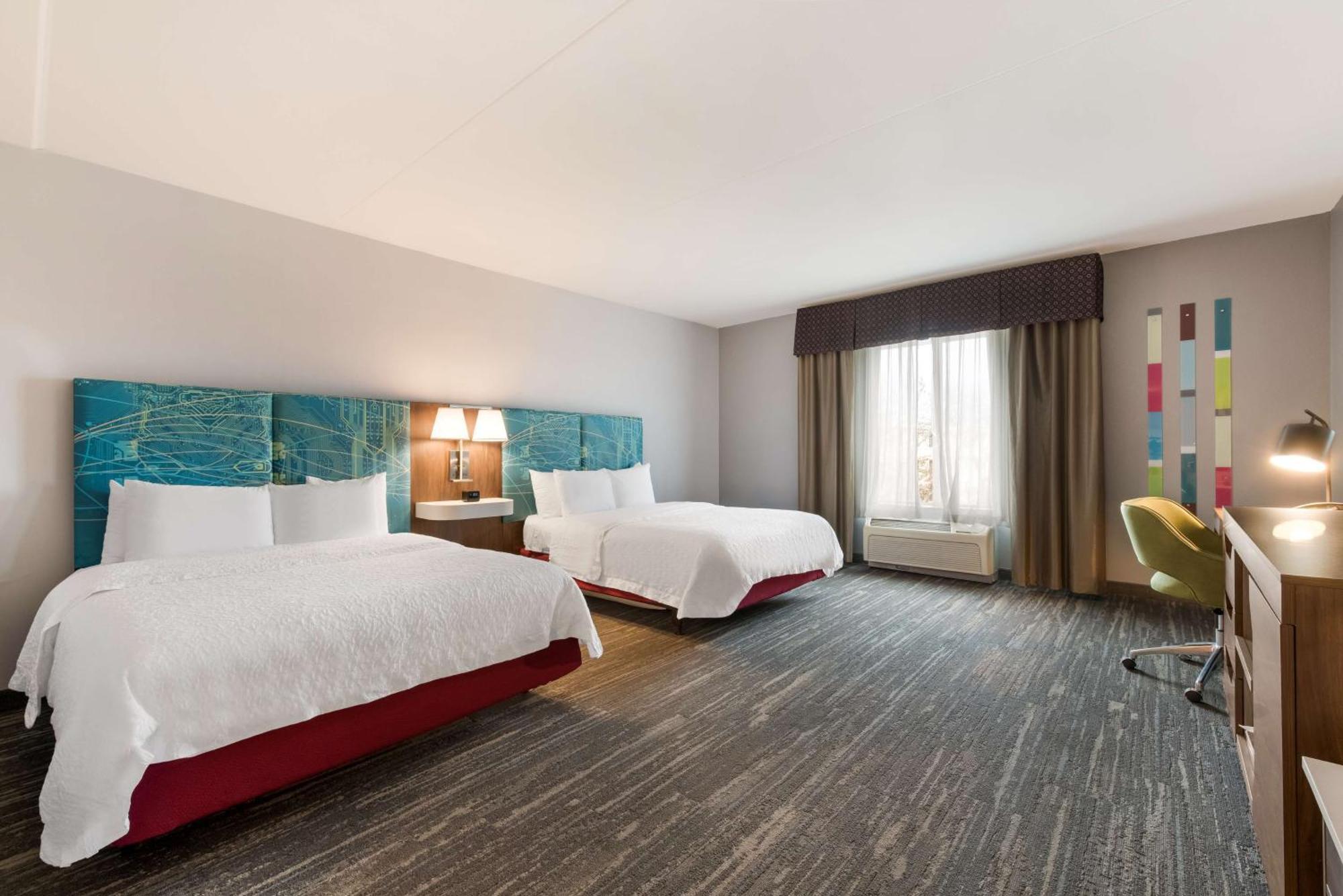 Hampton Inn & Suites Charlotte-Airport Екстериор снимка