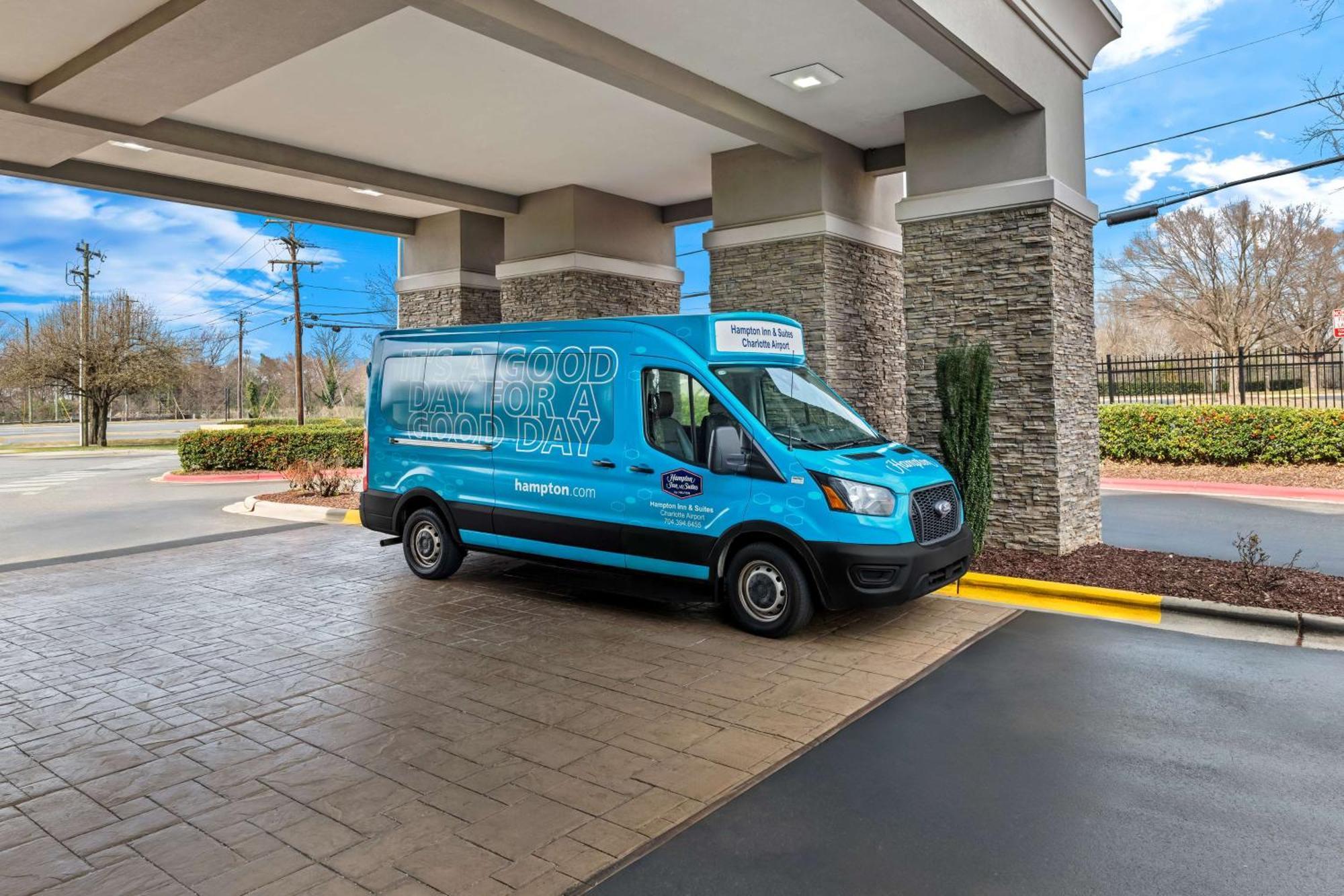 Hampton Inn & Suites Charlotte-Airport Екстериор снимка